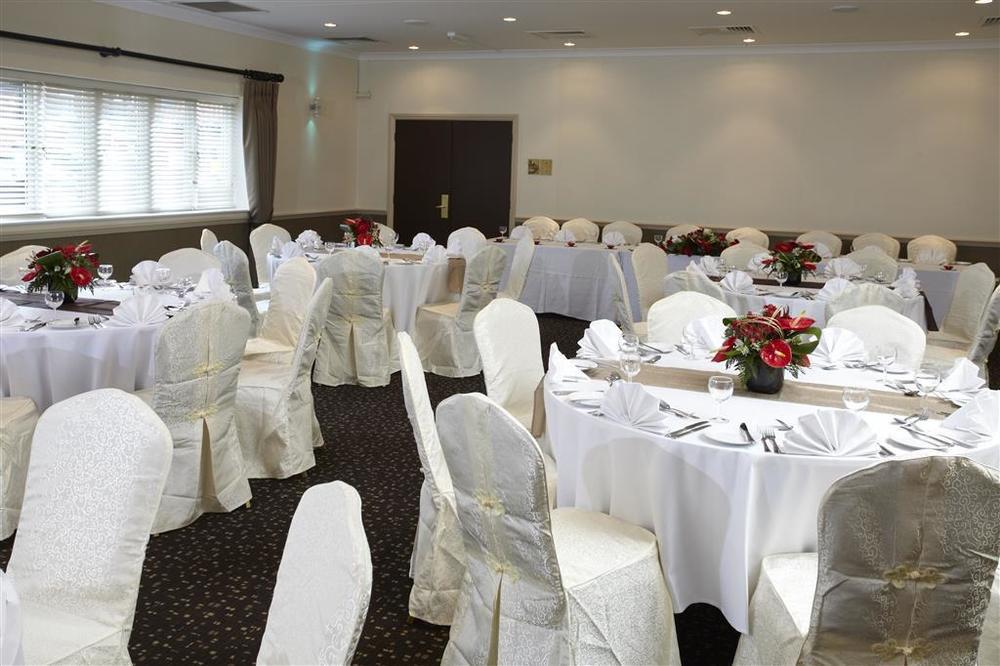 Best Western Cumberland Hotel Harrow Restaurant photo